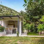 Gorgeous Home In Trstenik With Wifi بيت للعطل ترستينيك
