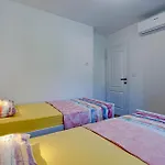 Gorgeous Home In Trstenik With Wifi * ترستينيك