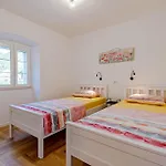 Gorgeous Home In Trstenik With Wifi *