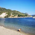 Gorgeous Home In Trstenik With Wifi بيت للعطل